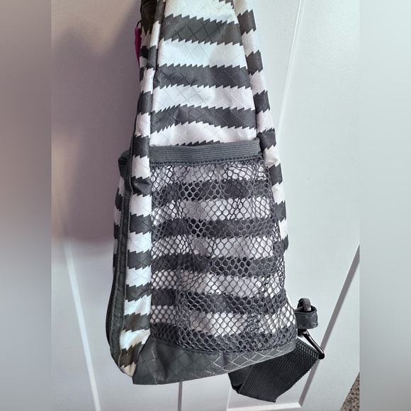 ThirtyOne crossbody backpack - Picture 5 of 5